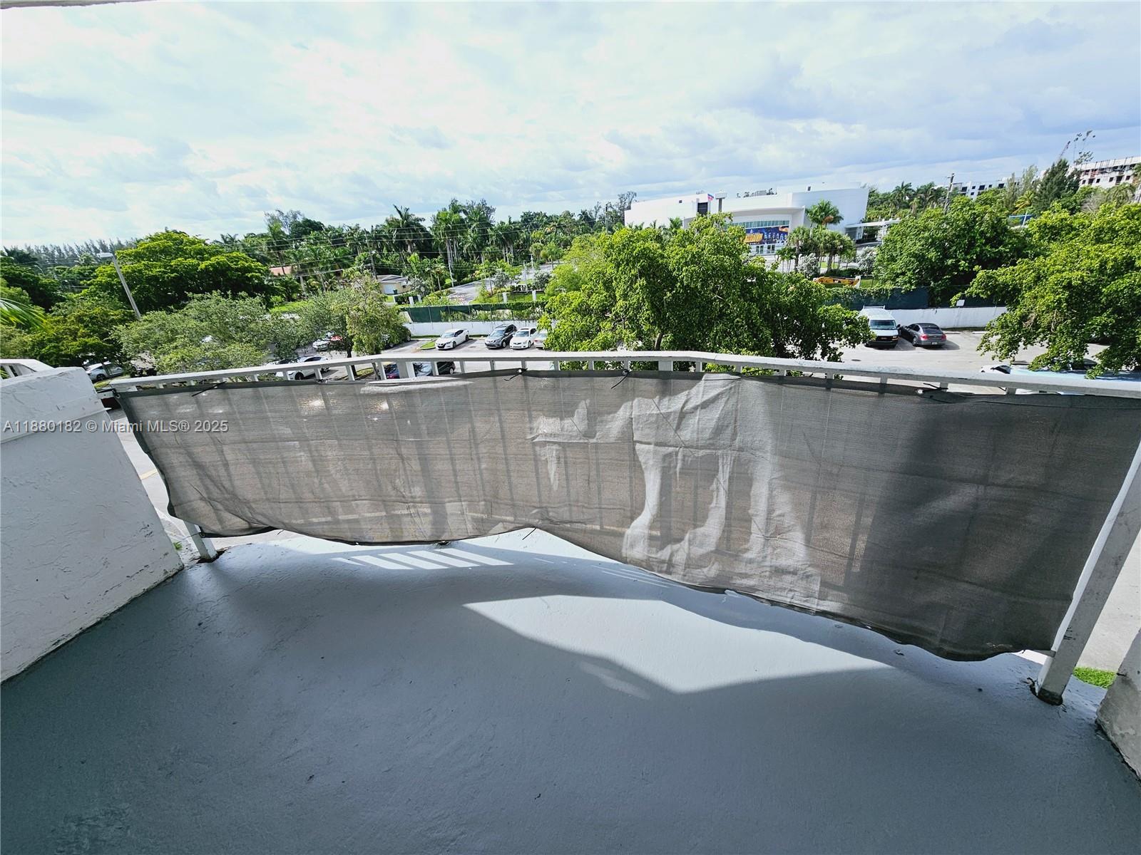 MONTECARLO CONDO - Residential