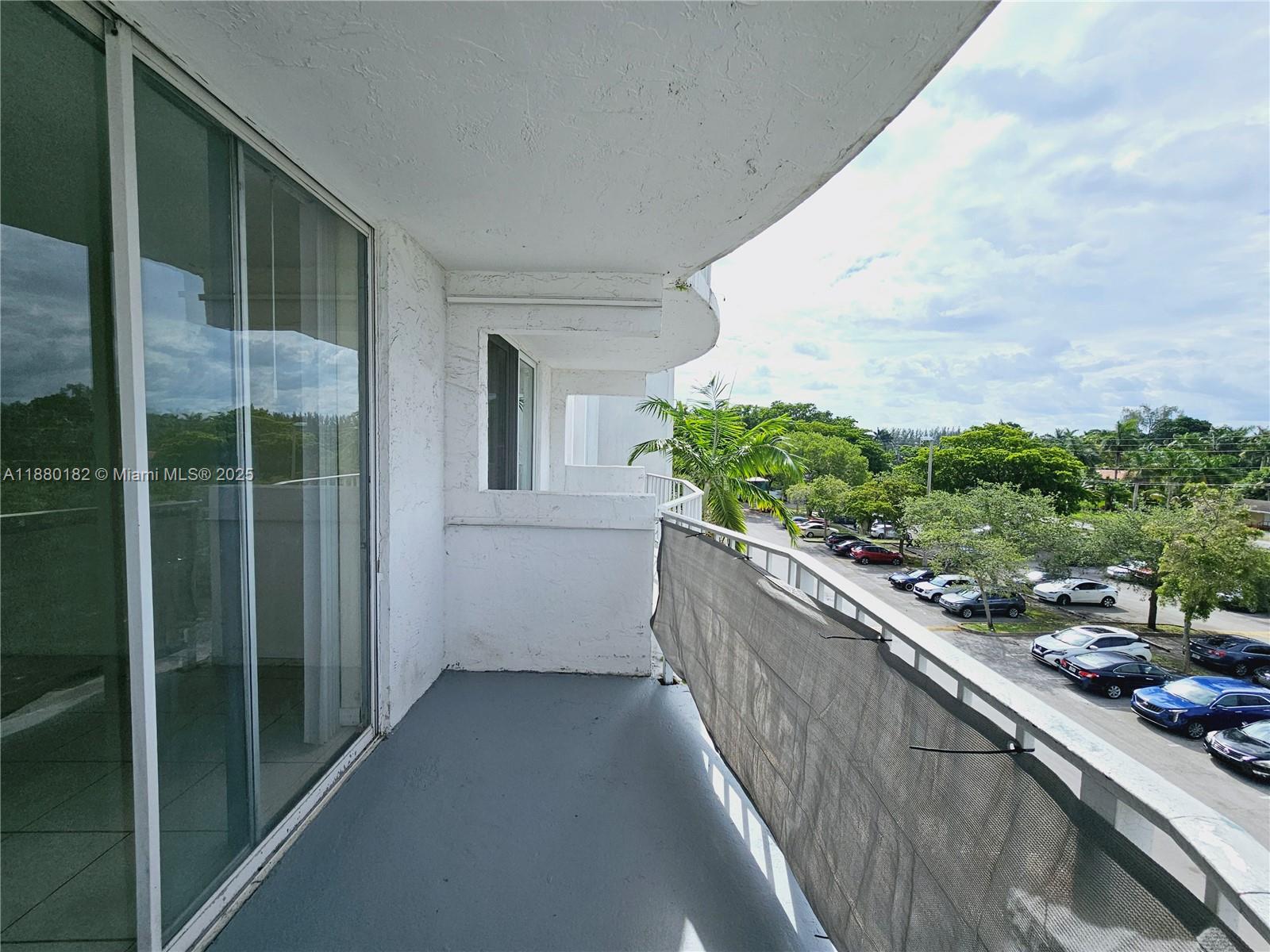 MONTECARLO CONDO - Residential