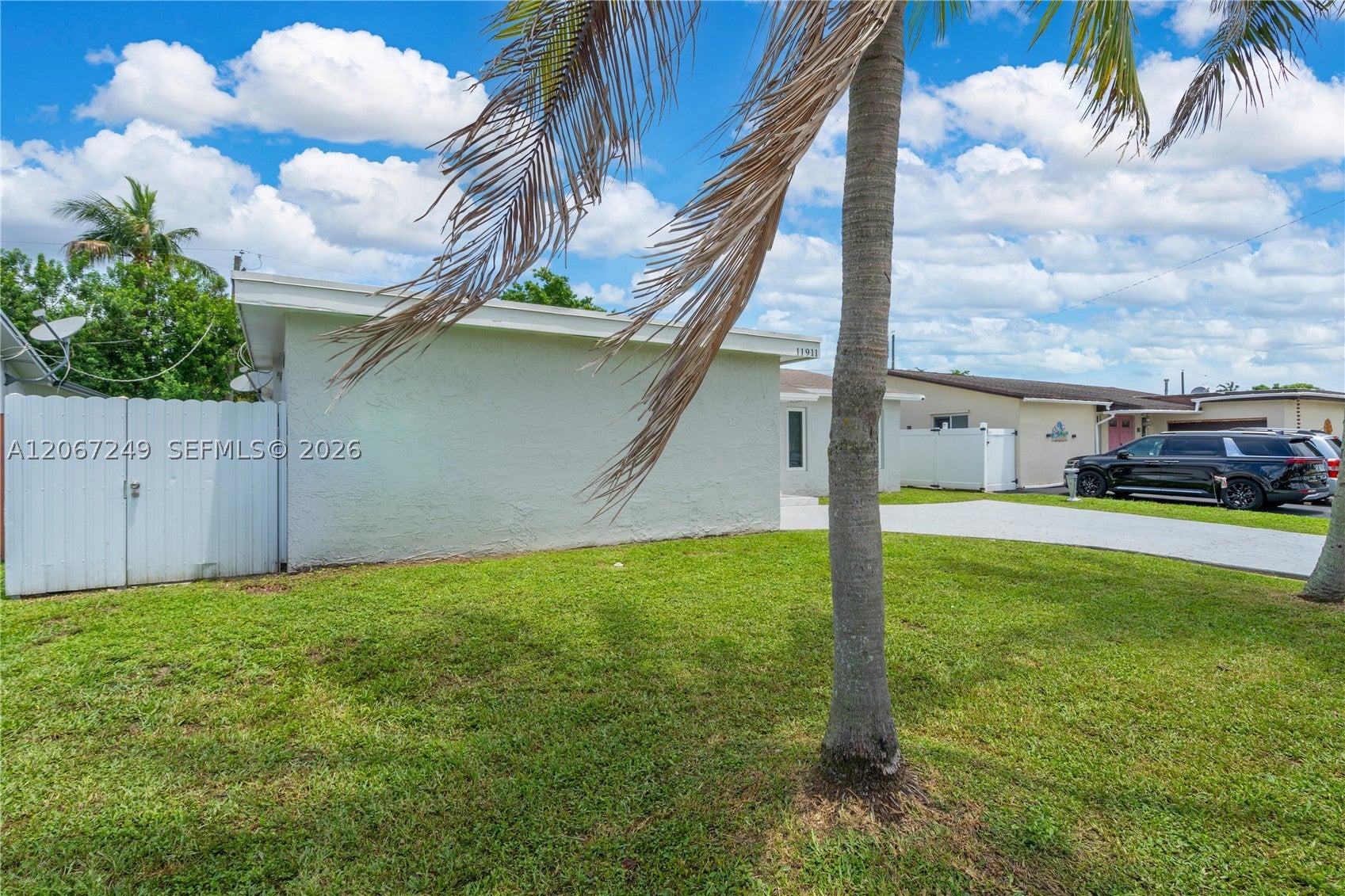 11911 NW 32nd Mnr