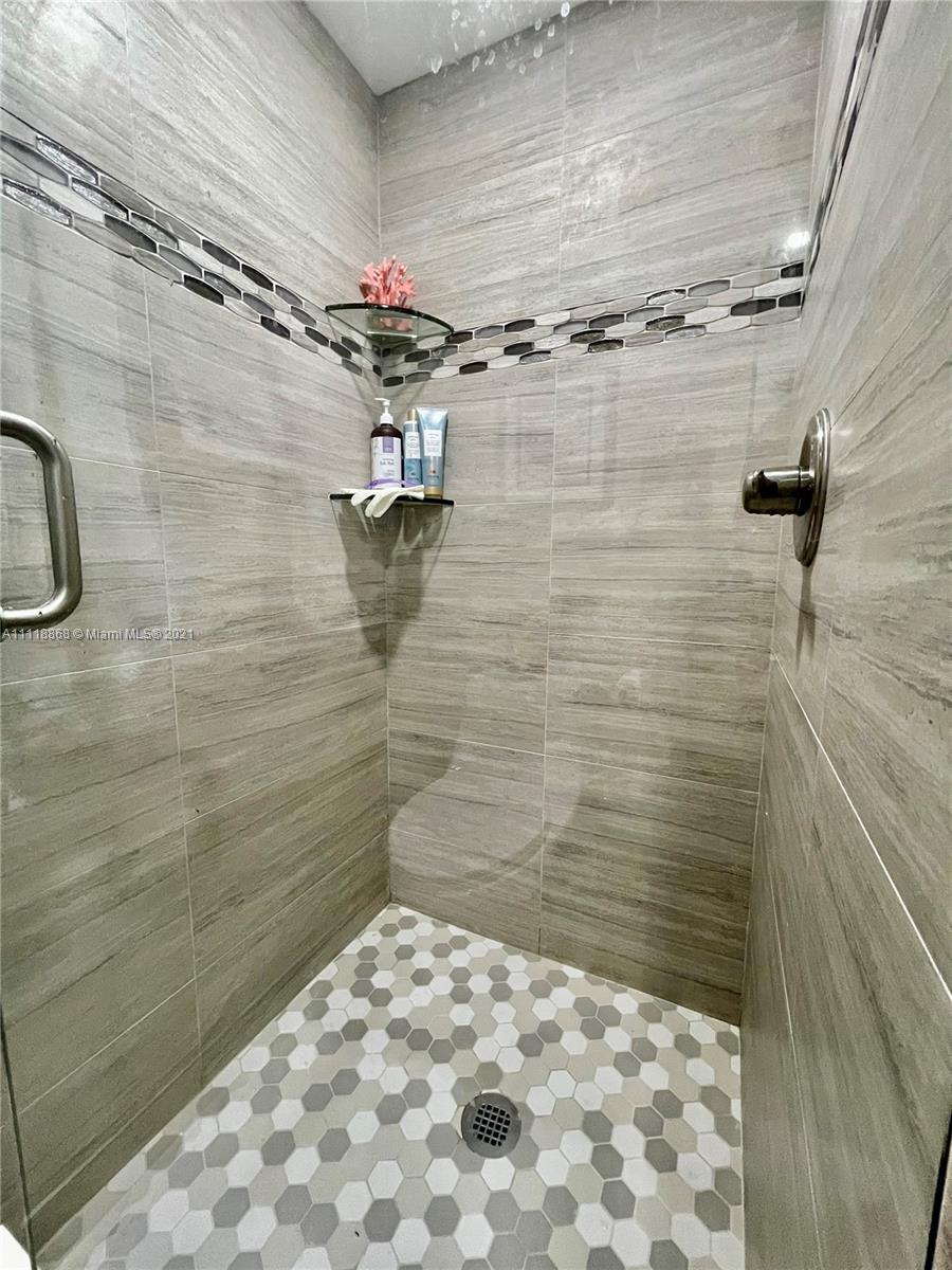 KINGS POINT PIEDMONT COND - Residential