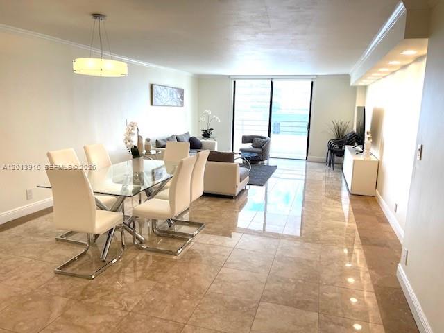 2500 Parkview Dr 2114