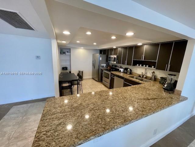 2500 Parkview Dr 2114