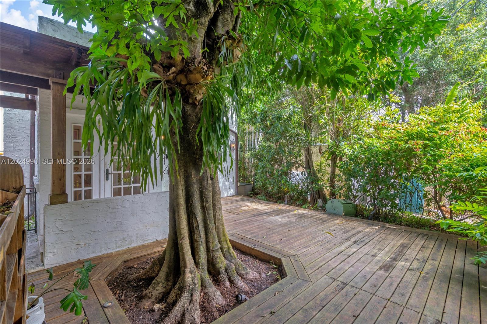 CORAL GABLES GRANADA SEC - Residential
