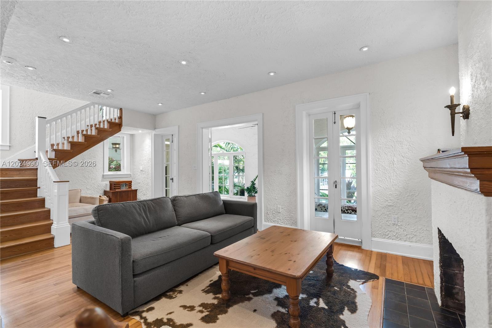 CORAL GABLES GRANADA SEC - Residential