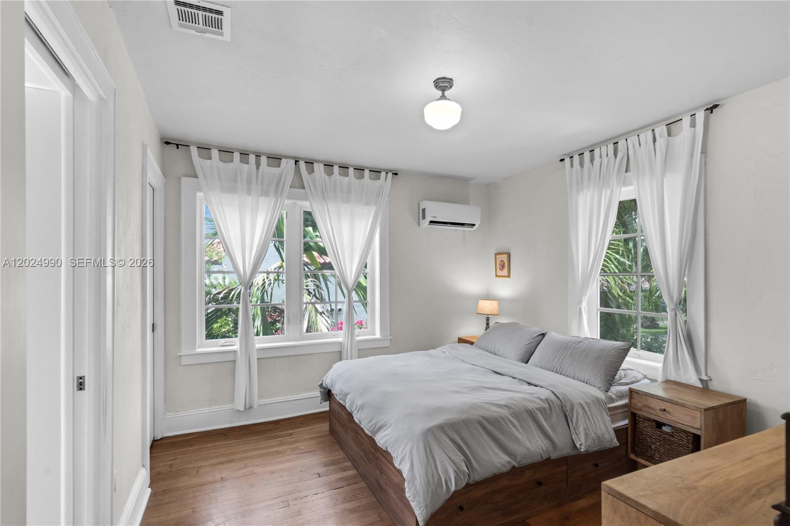 CORAL GABLES GRANADA SEC - Residential