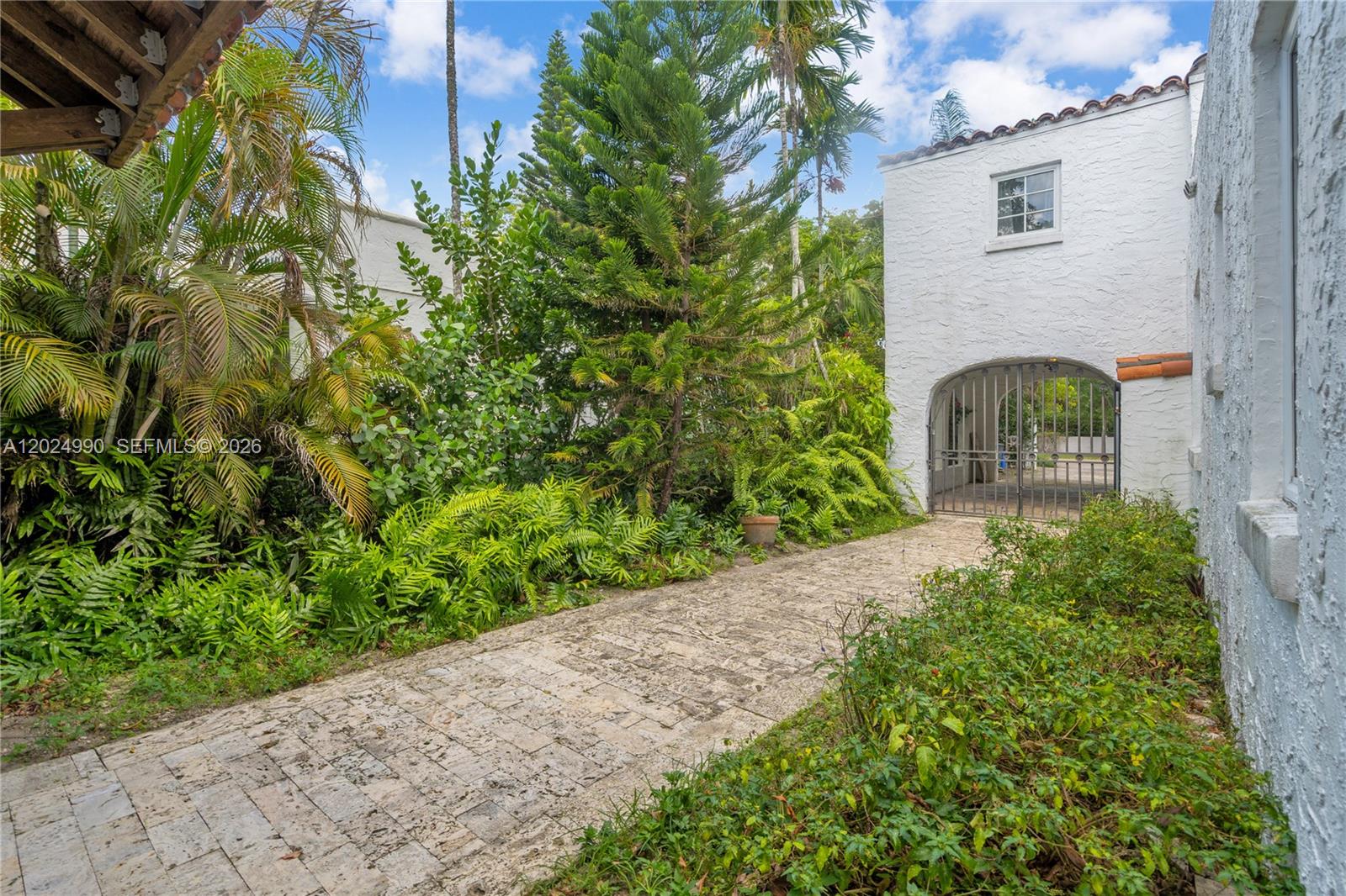 CORAL GABLES GRANADA SEC - Residential