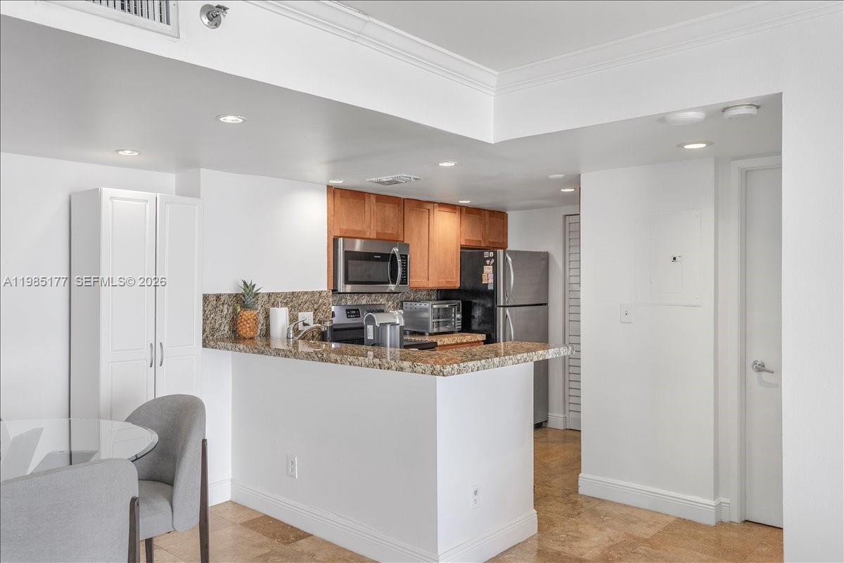 Isola Condo - Residential