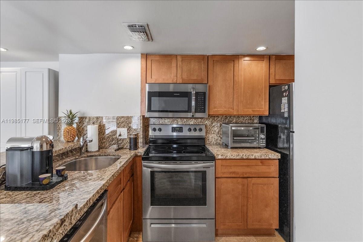 Isola Condo - Residential