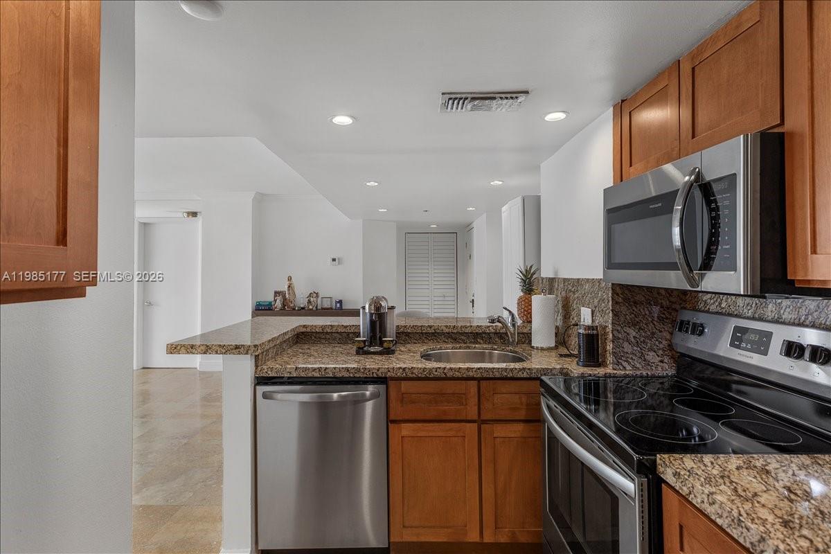 Isola Condo - Residential