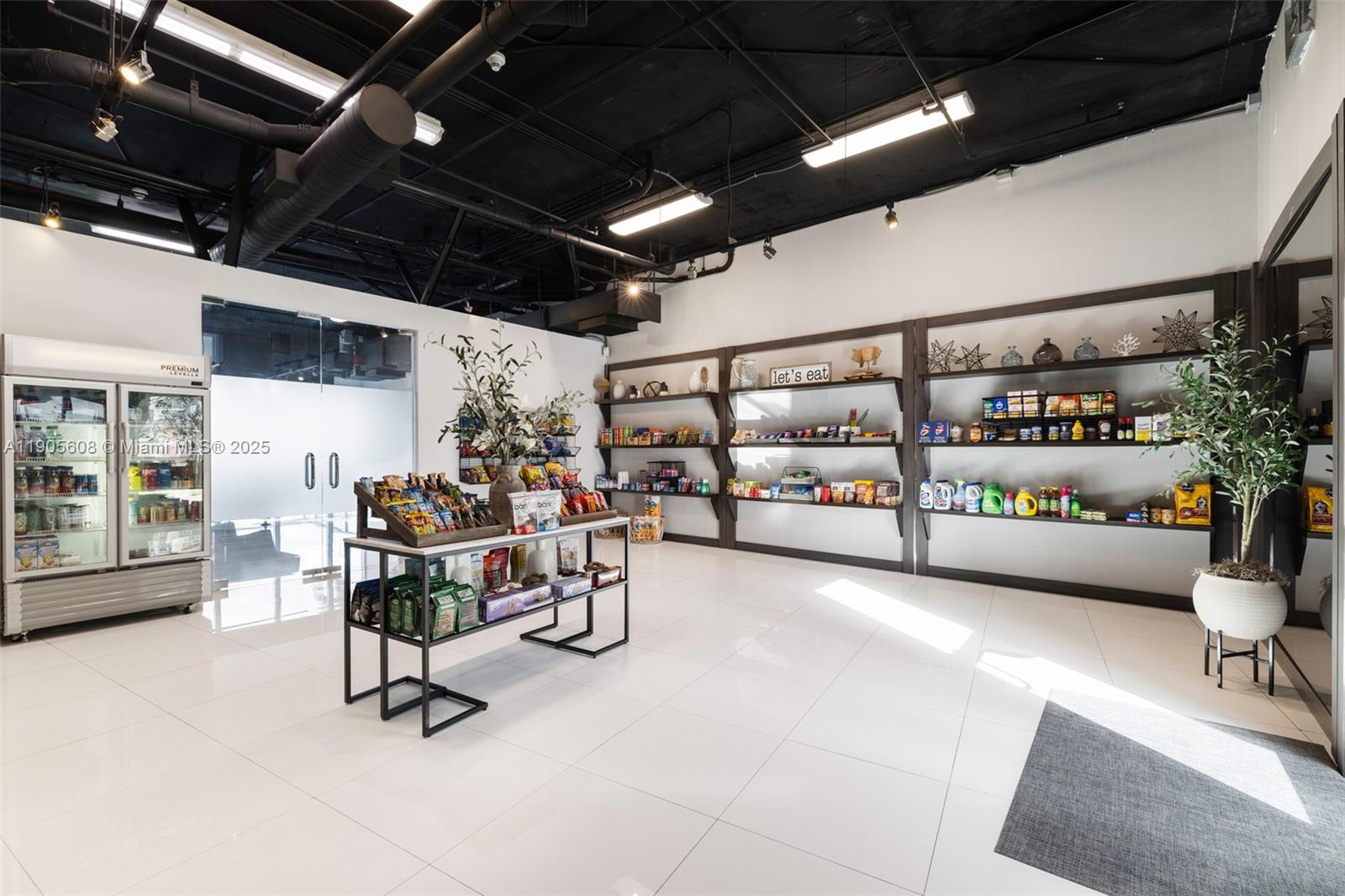 BLUE CONDO - Residential