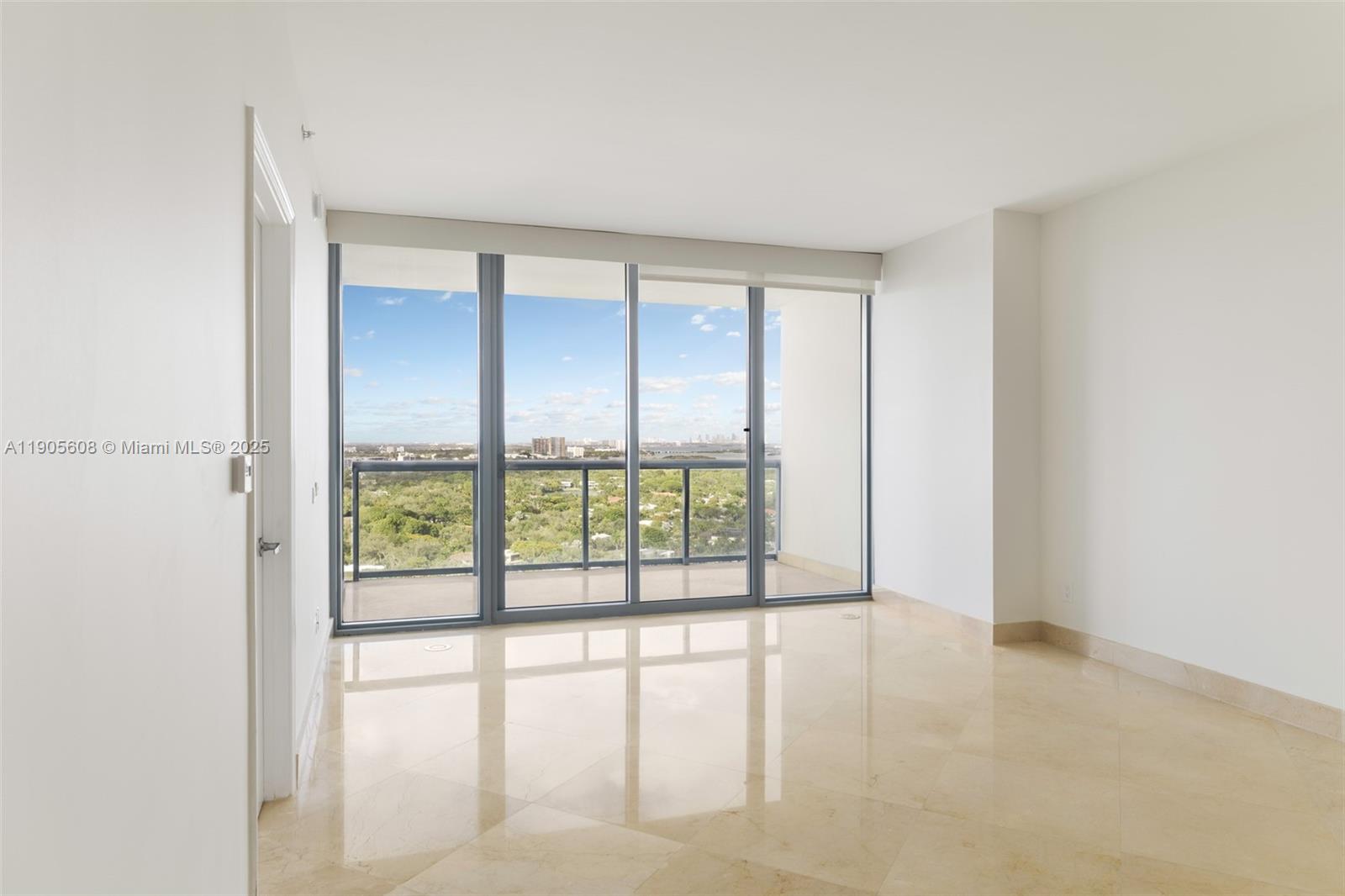 BLUE CONDO - Residential