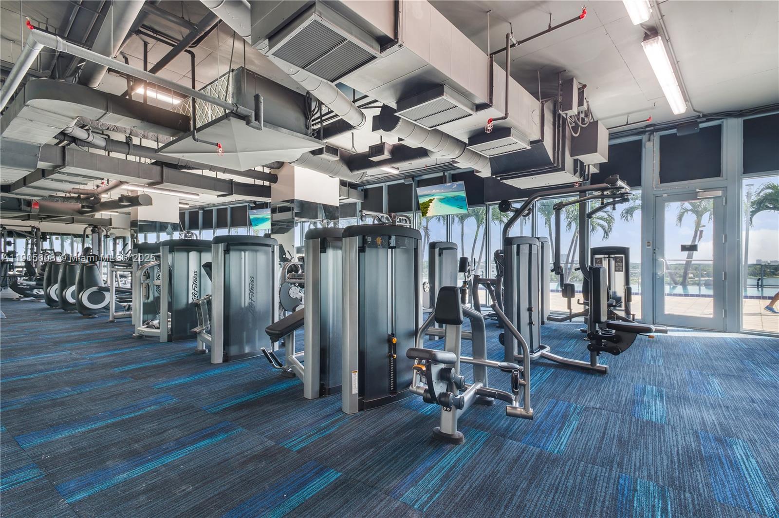 BLUE CONDO - Residential