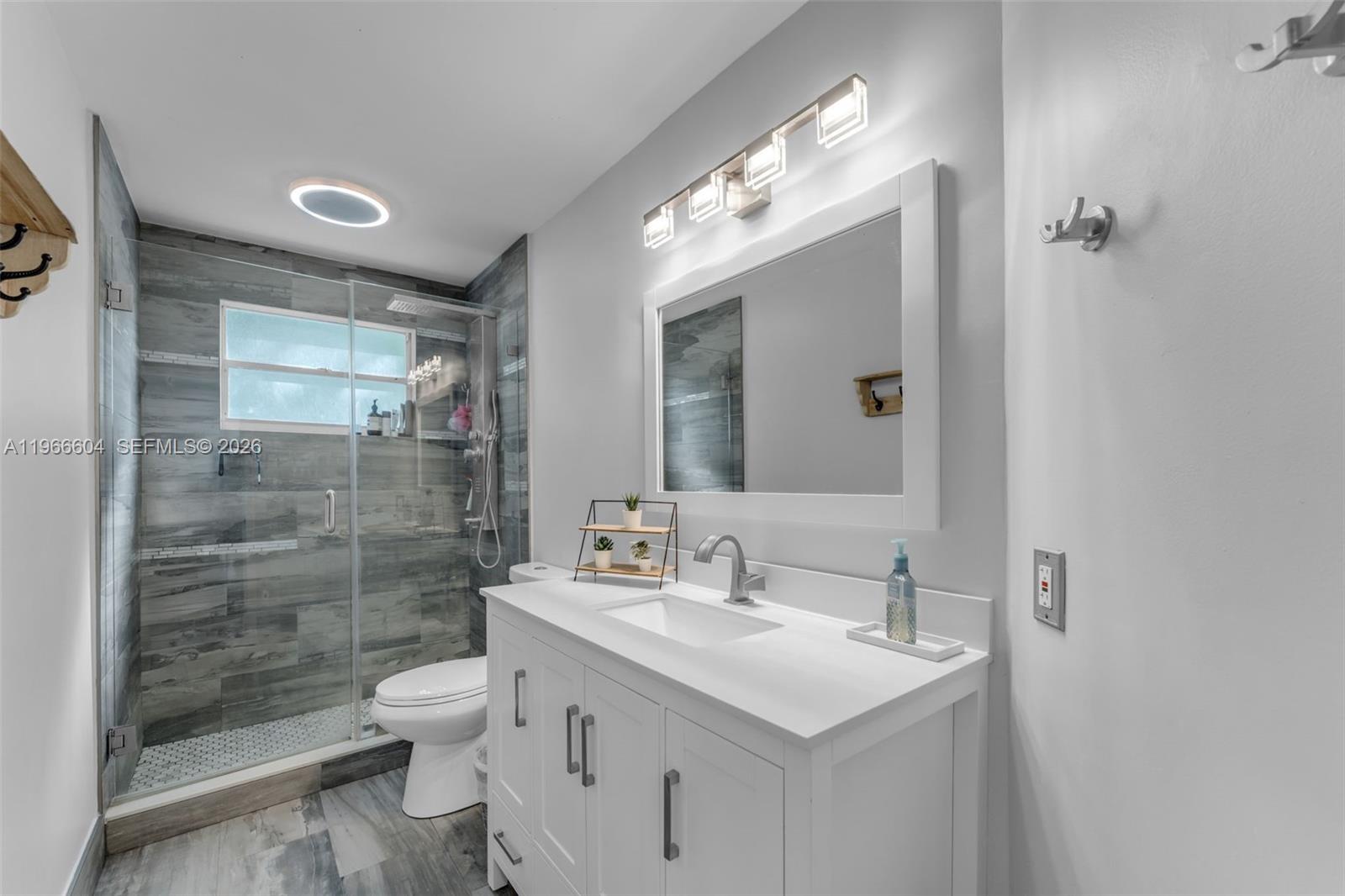 WEITZER HAMMOCKS HOMES SE - Residential