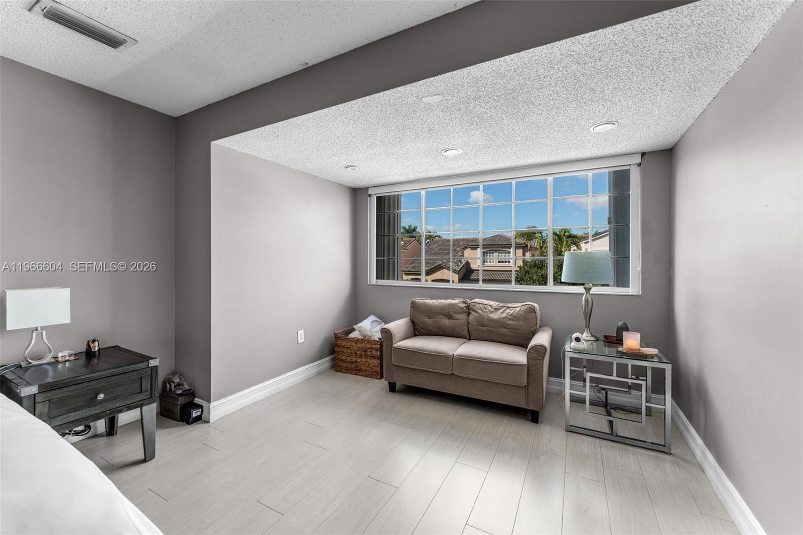 WEITZER HAMMOCKS HOMES SE - Residential