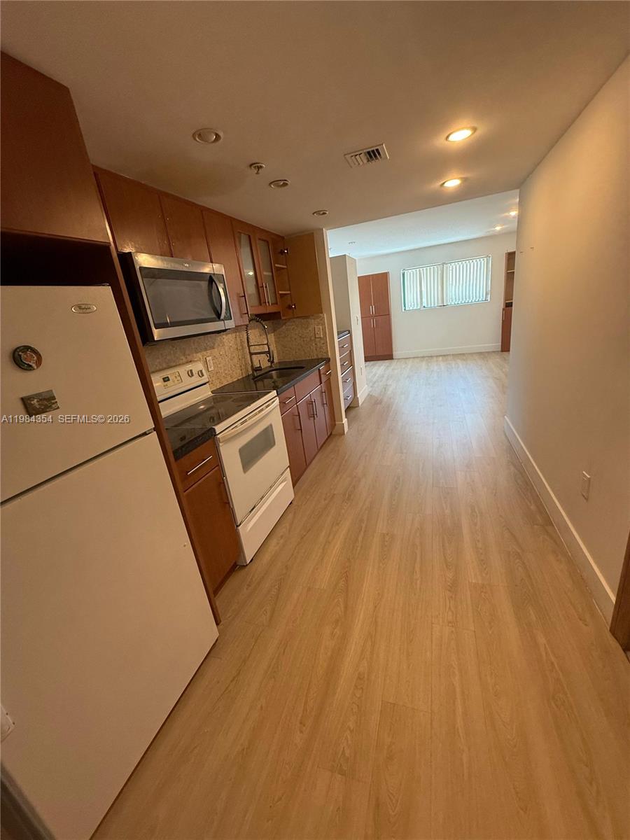 CARVERS SUB - Residential Lease