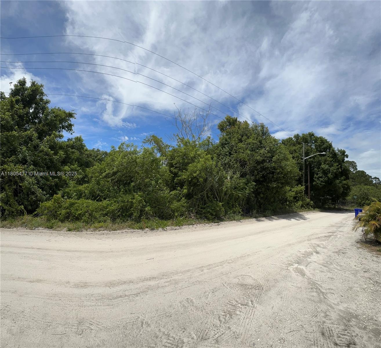 825 8th Ct, Vero Beach, FL, 32962/$65,000 2 825 8th Ct