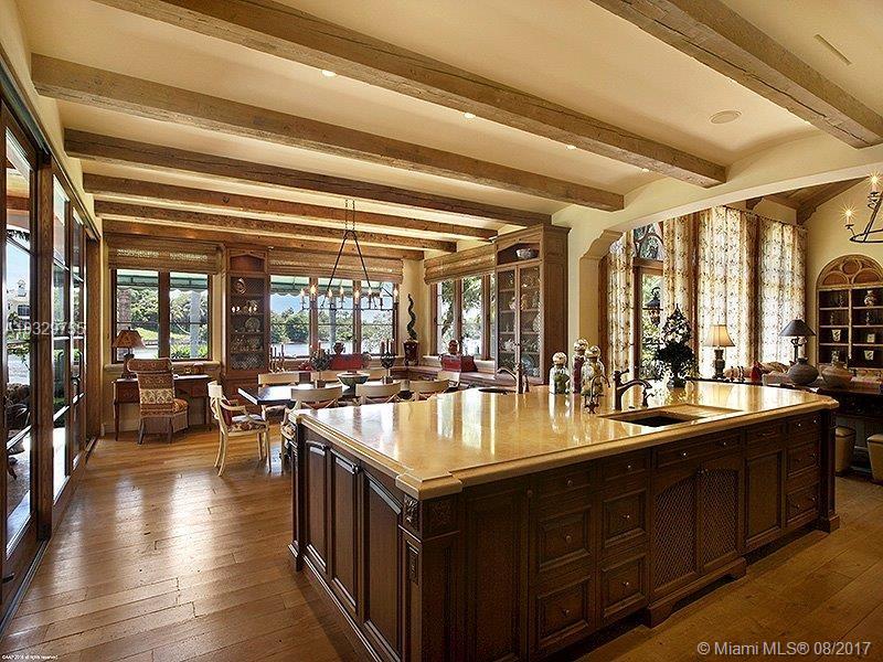 JUPITER ISLAND - Residential