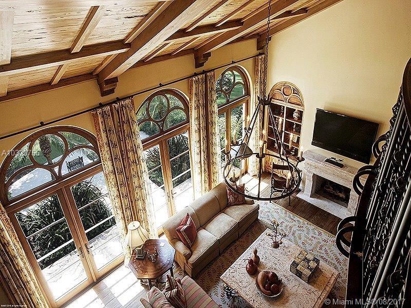 JUPITER ISLAND - Residential