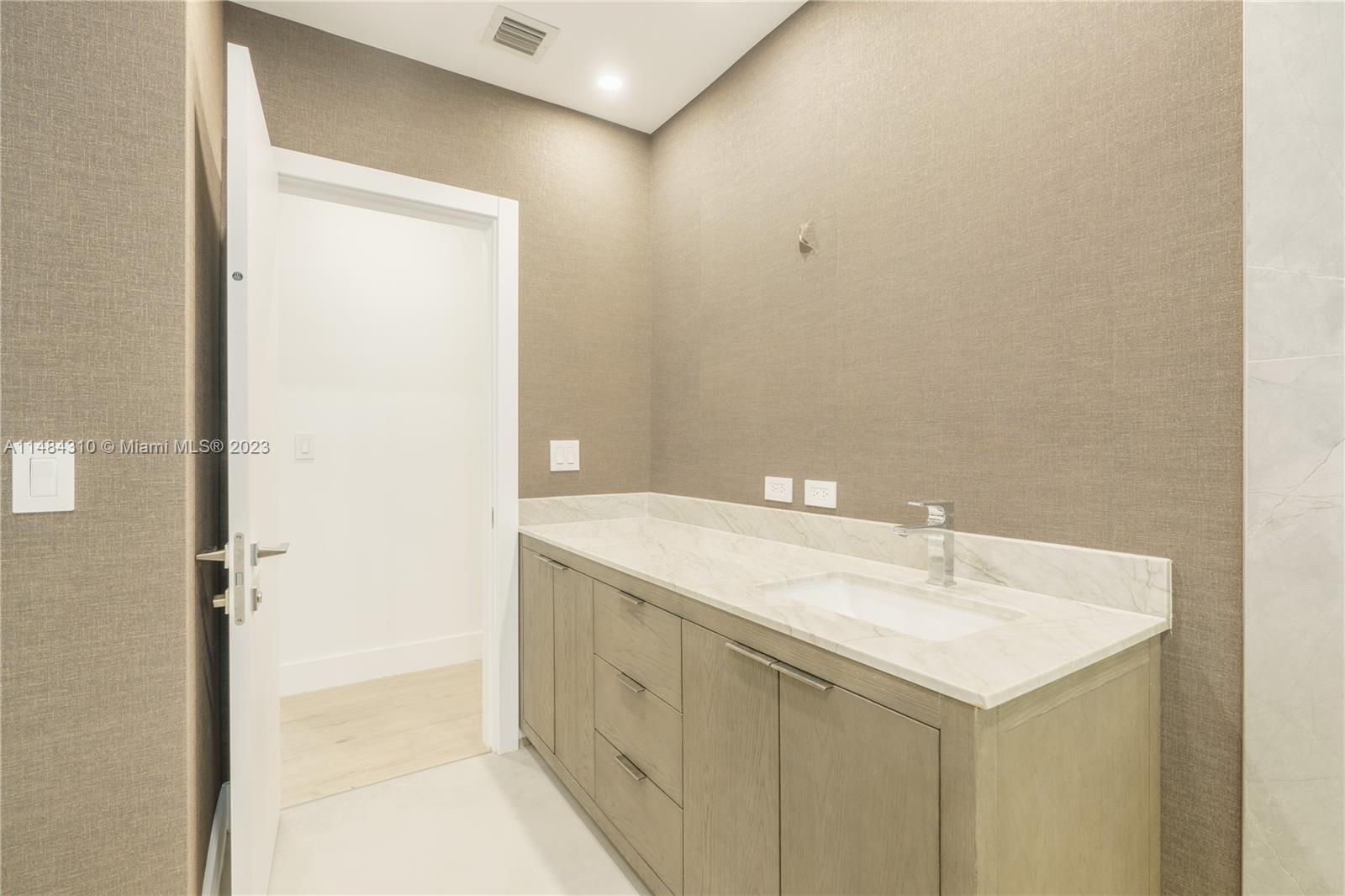 KEYSTONE ISLAND NO 1 - Residential