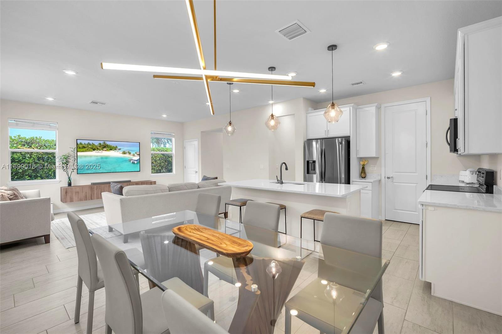HILLCREST COUNTRY CLUB SO - Residential