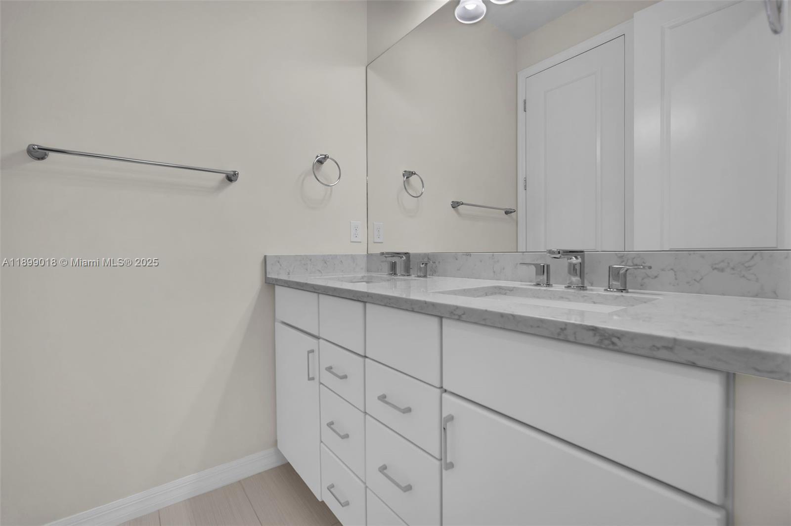 HILLCREST COUNTRY CLUB SO - Residential