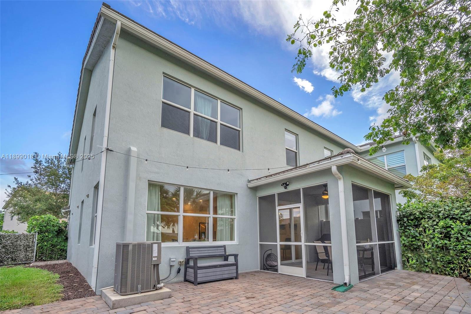 HILLCREST COUNTRY CLUB SO - Residential
