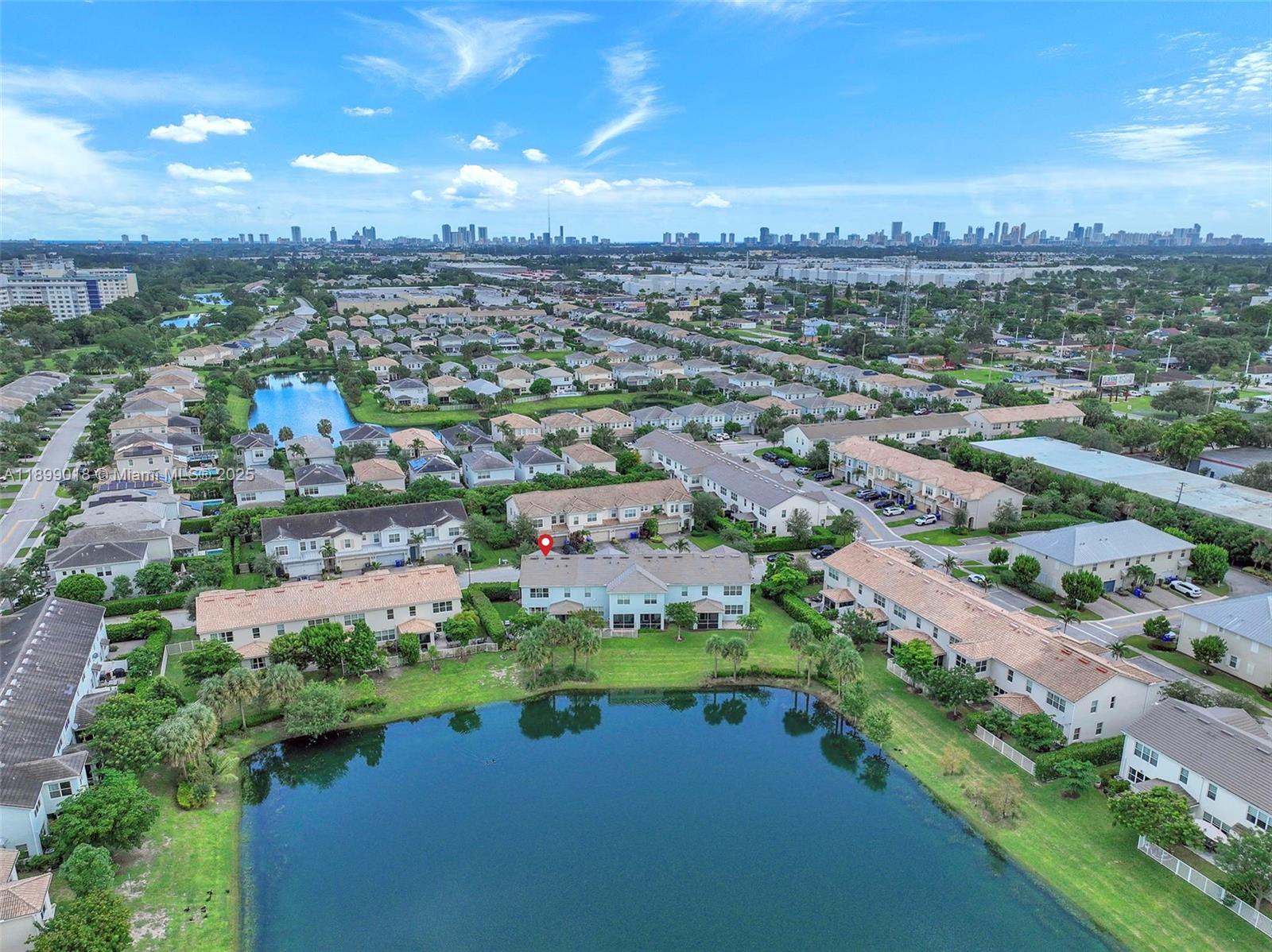 HILLCREST COUNTRY CLUB SO - Residential