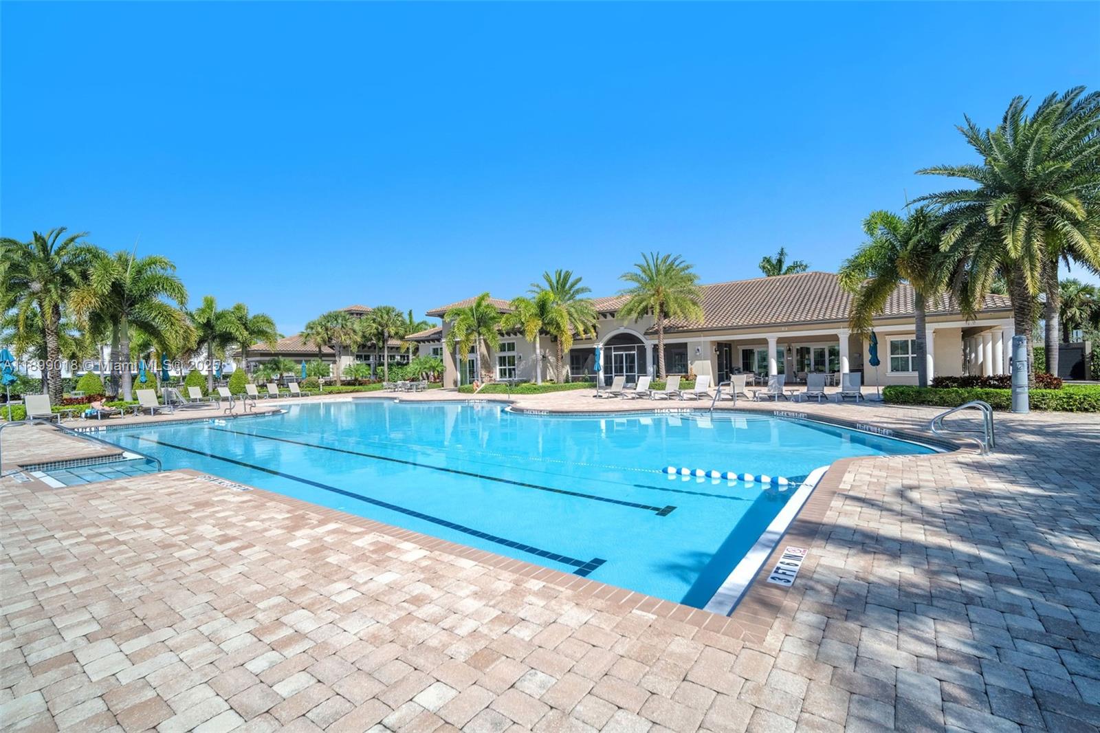 HILLCREST COUNTRY CLUB SO - Residential