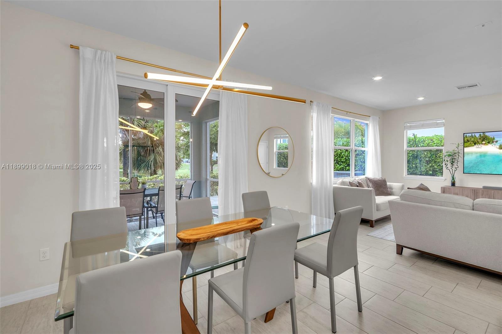 HILLCREST COUNTRY CLUB SO - Residential