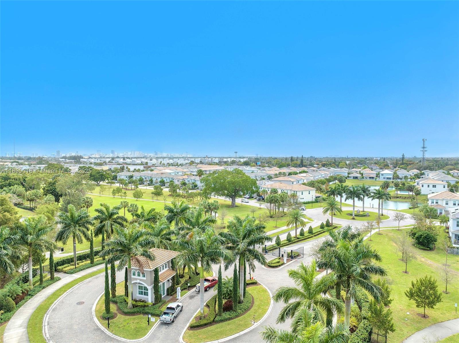 HILLCREST COUNTRY CLUB SO - Residential
