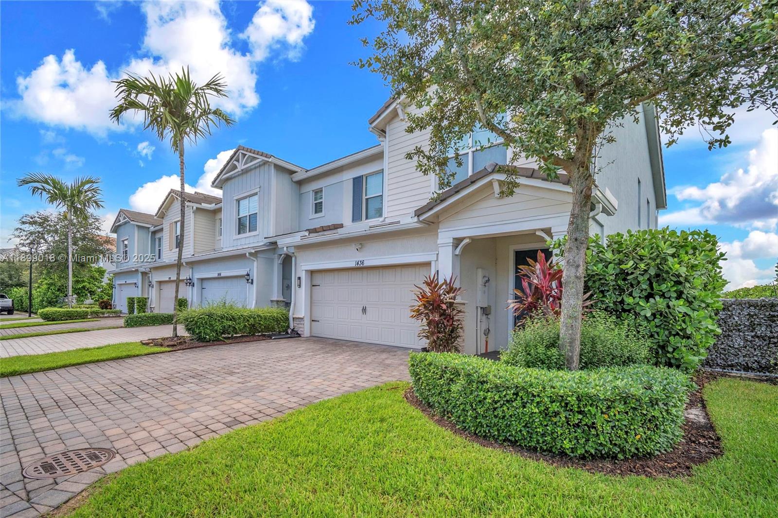 HILLCREST COUNTRY CLUB SO - Residential