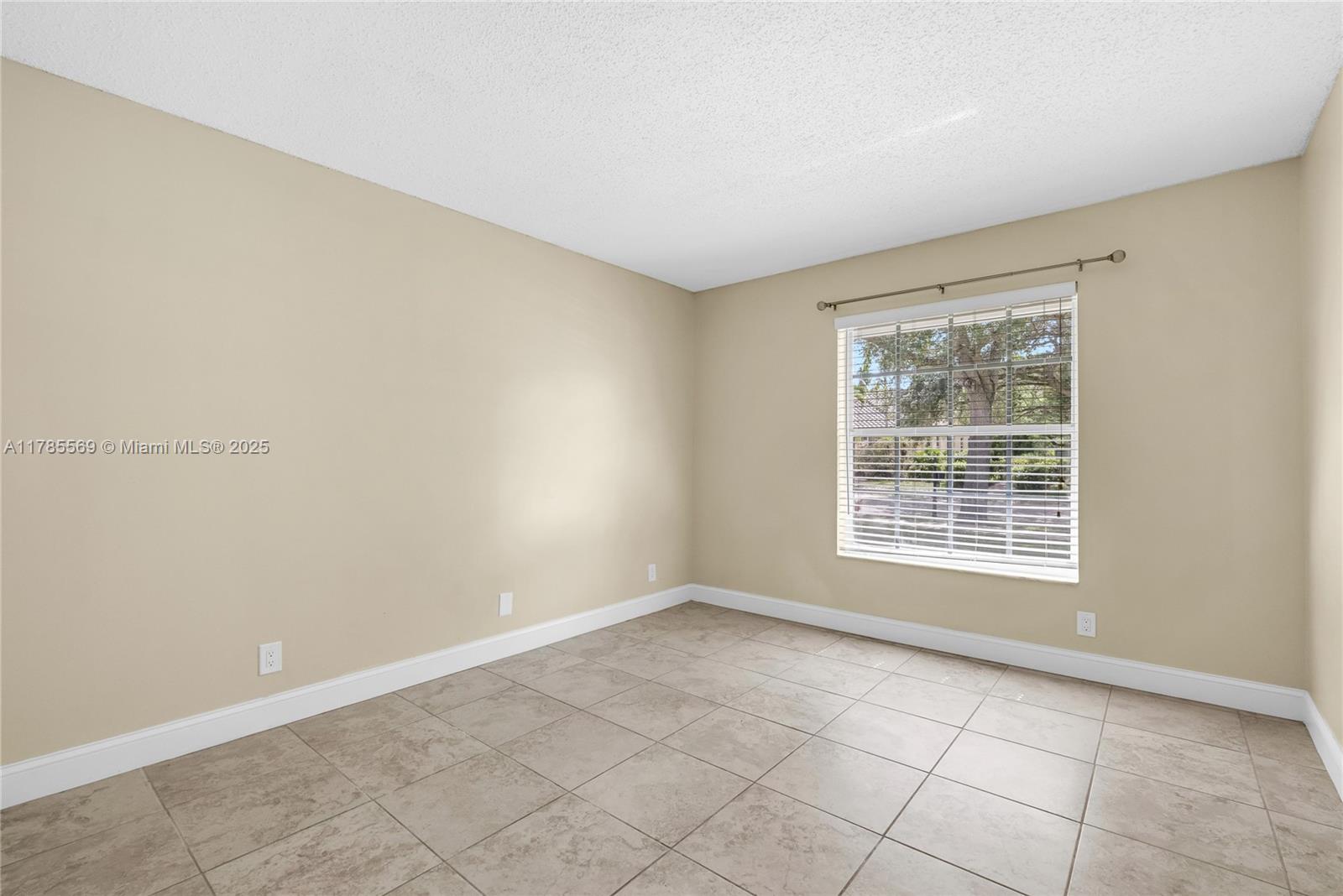 FOREST RIDGE SINGLE FAMIL - Residential Lease