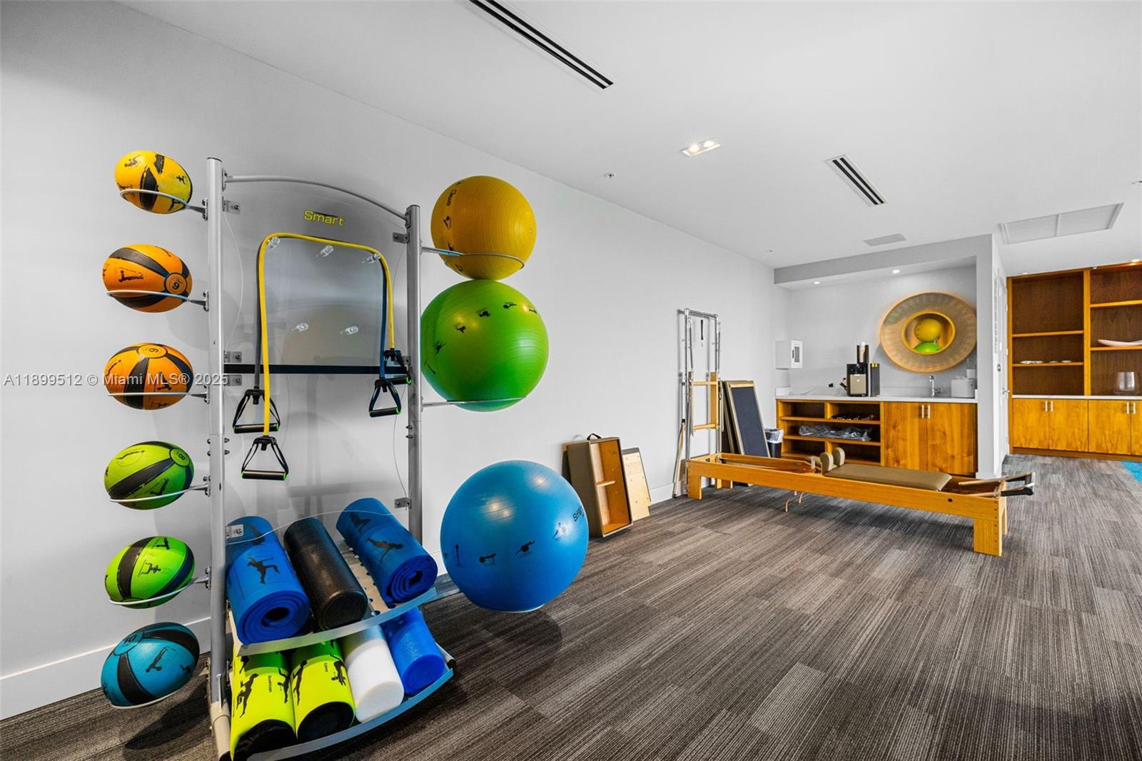 RIVA CONDOMINIUM - Residential