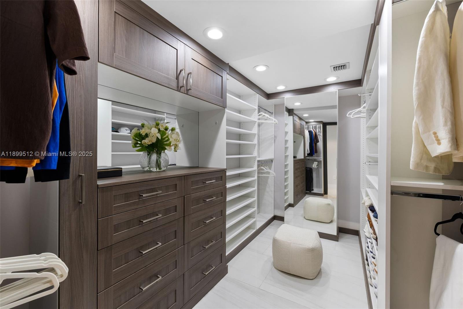 RIVA CONDOMINIUM - Residential