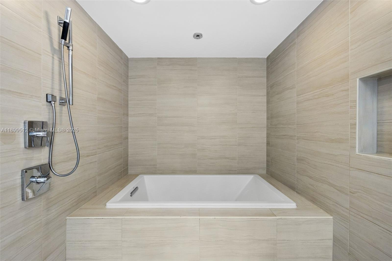 RIVA CONDOMINIUM - Residential