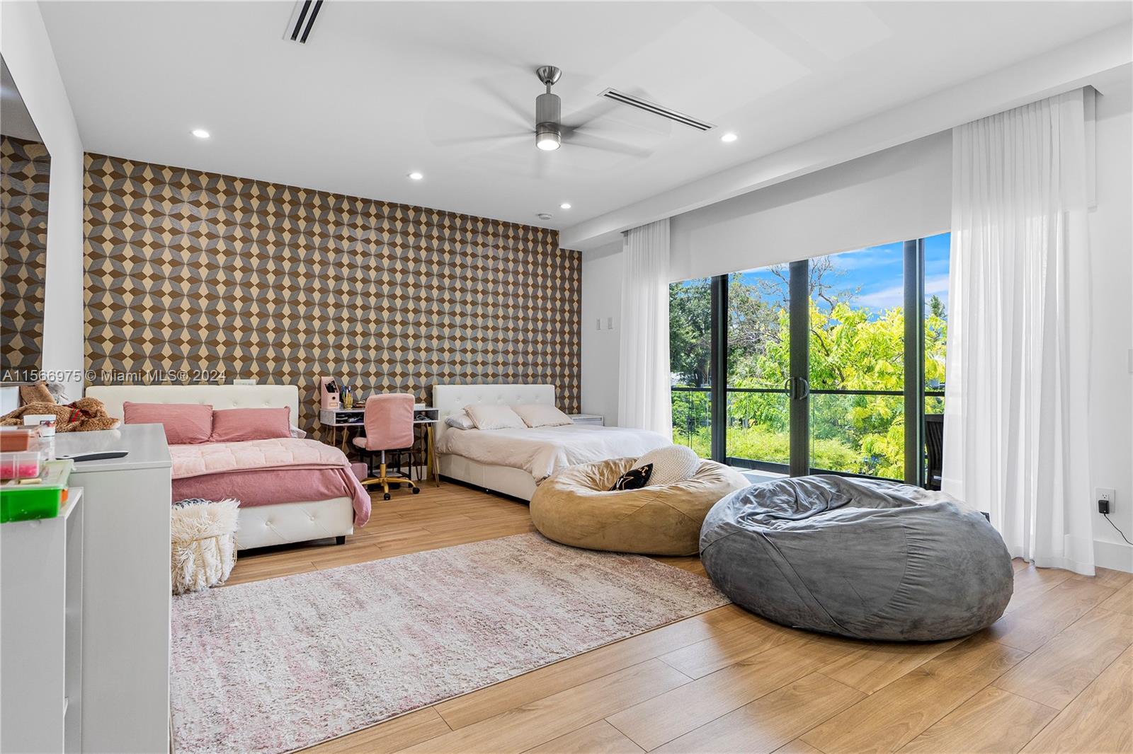 VICTORIA PARK - Residential