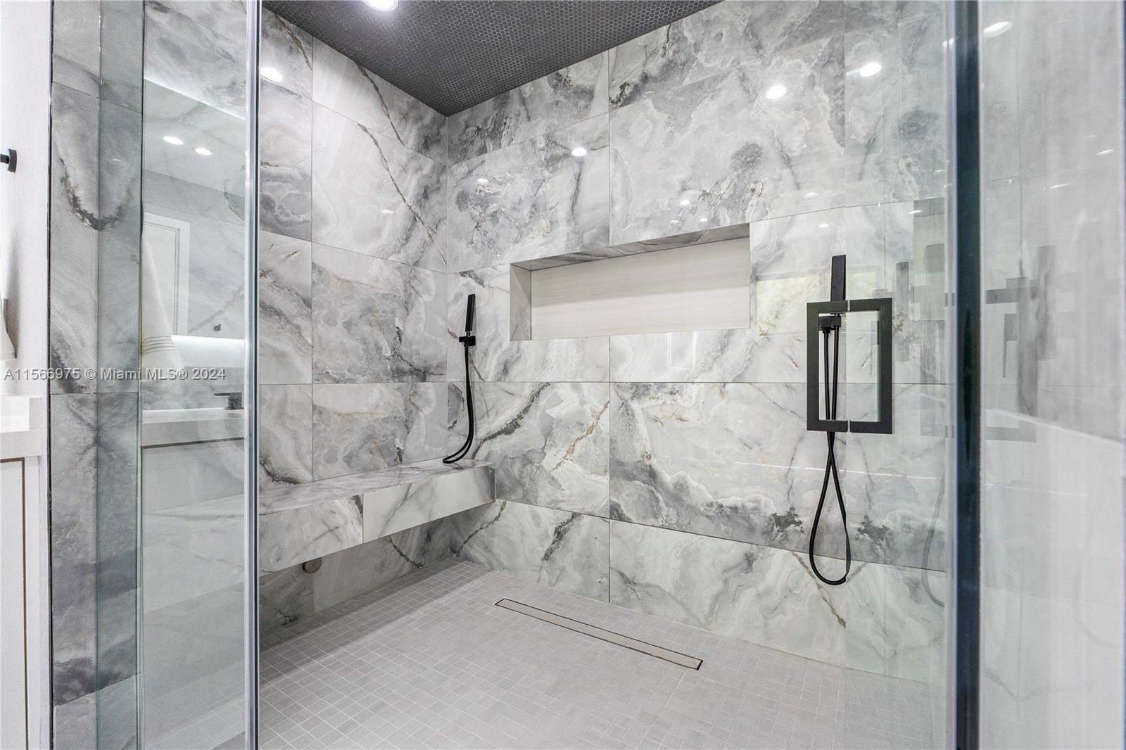 VICTORIA PARK - Residential