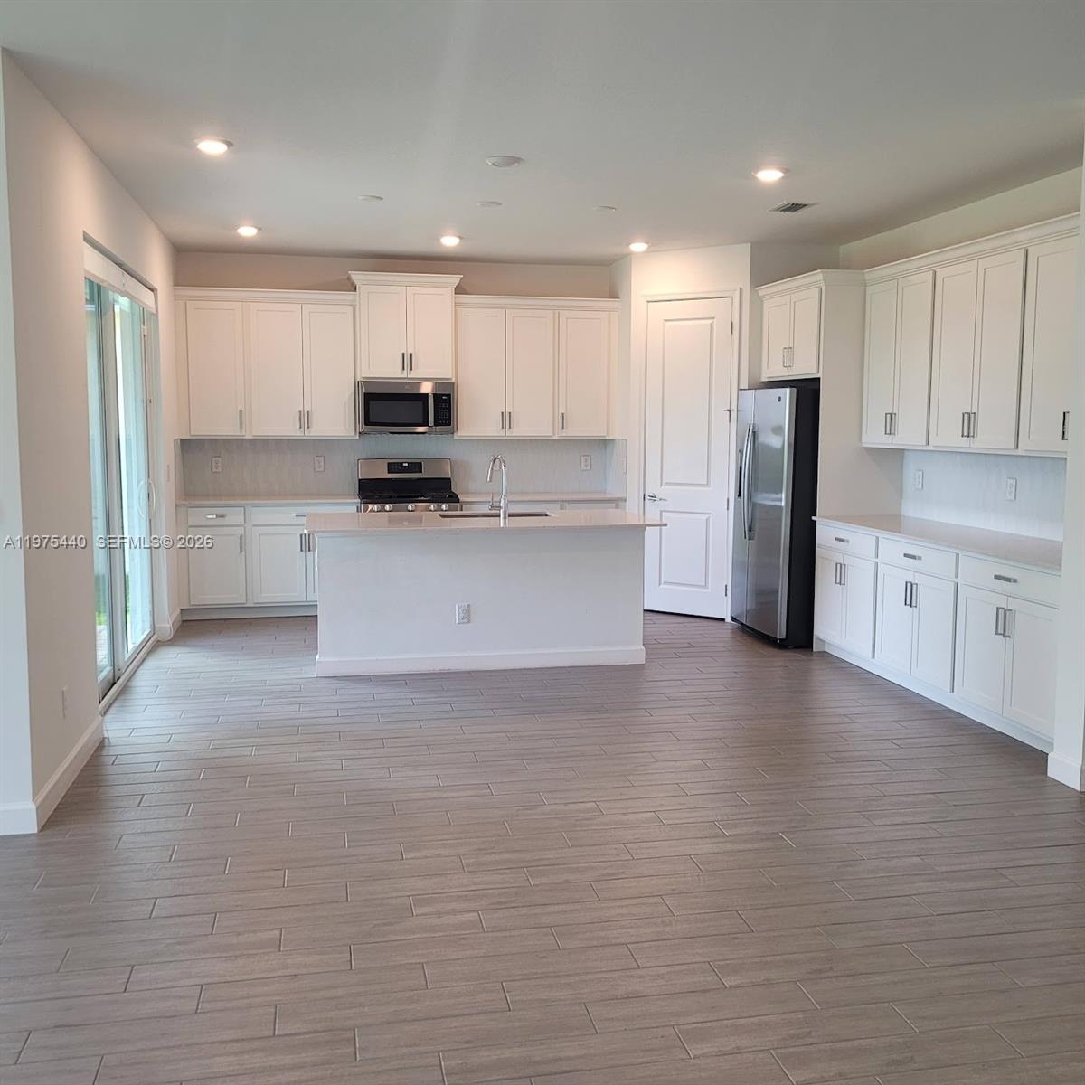 ARDEN PUD POD C SOUTH - Residential Lease