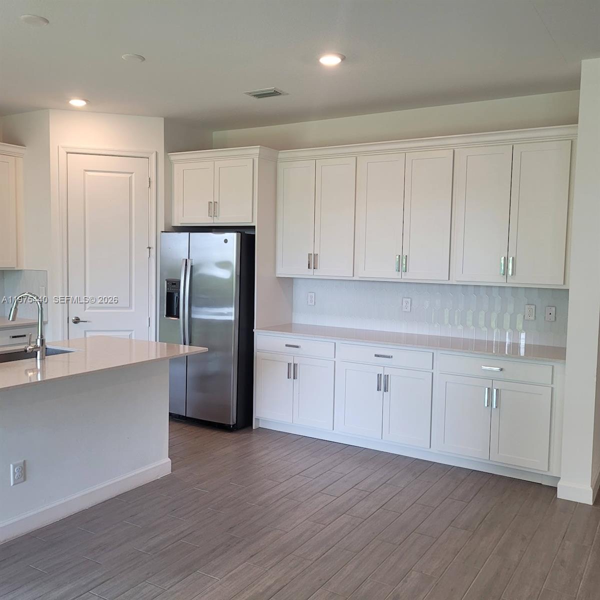 ARDEN PUD POD C SOUTH - Residential Lease