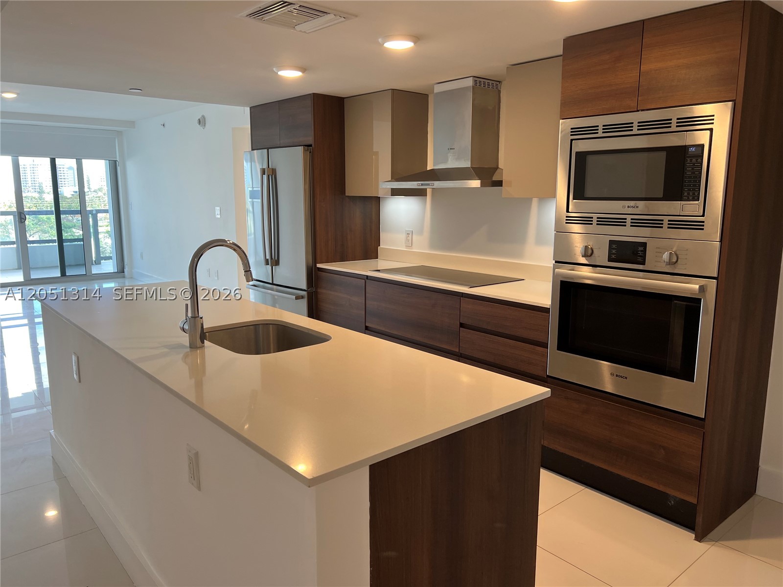 9261 E Bay Harbor Dr 604