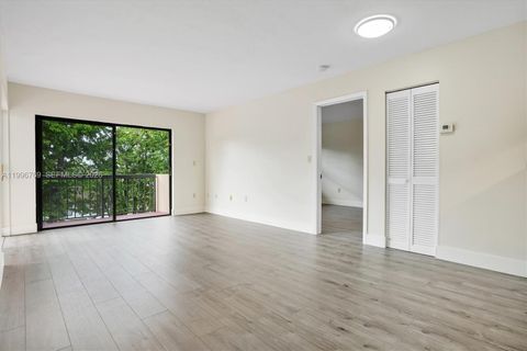 995 SW 84th Ave 309 Miami FL 33144