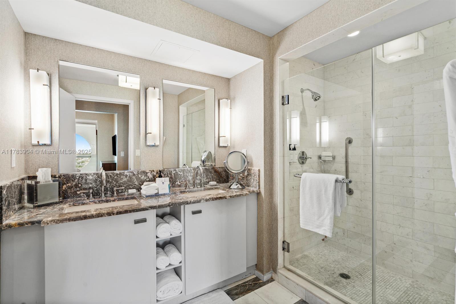 551 FLB CONDOMINIUM HOTEL - Residential