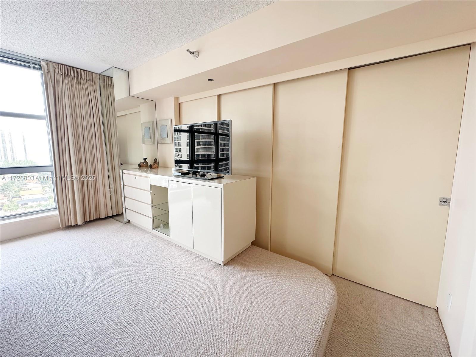 MYSTIC POINTE CONDO NO TH - Residential Lease