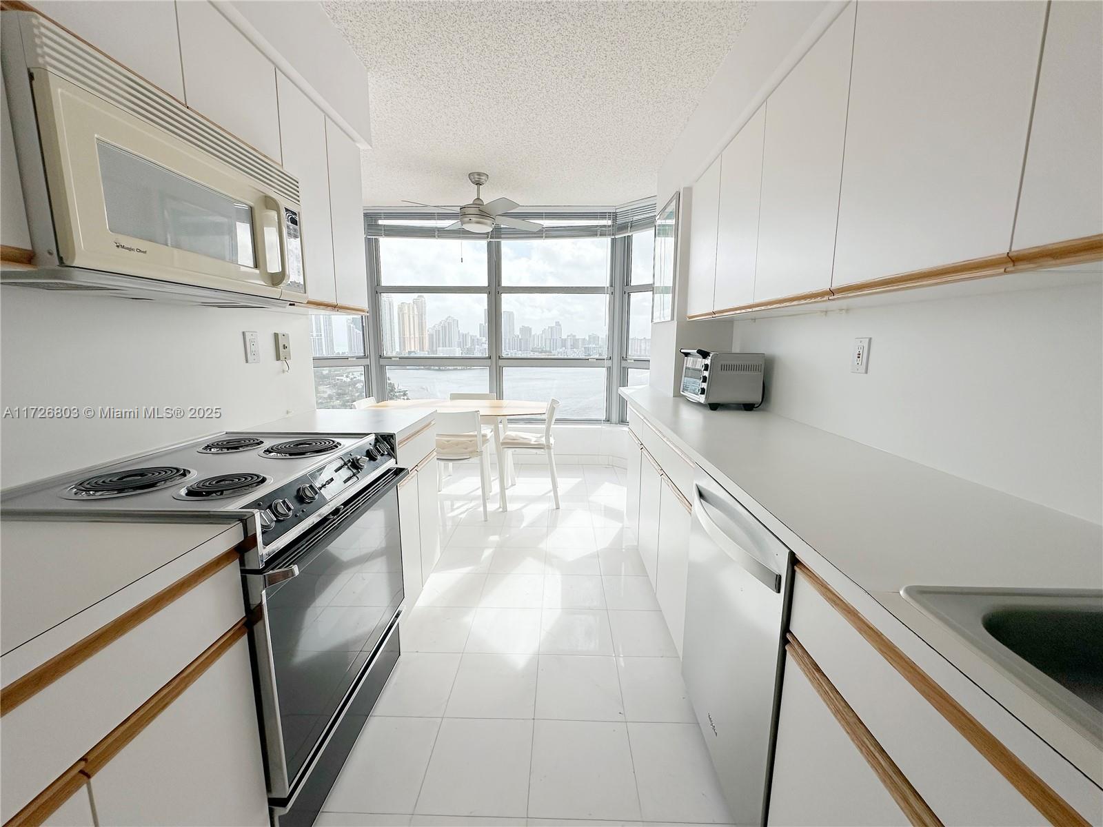 MYSTIC POINTE CONDO NO TH - Residential Lease