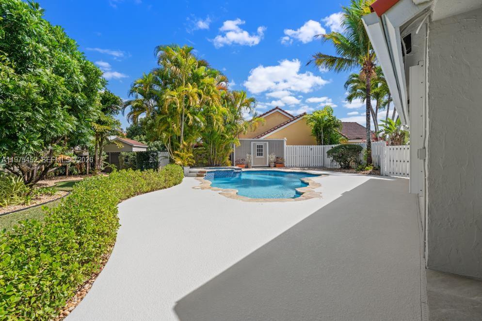 SUNSET HARBOUR SEC 1 - Residential