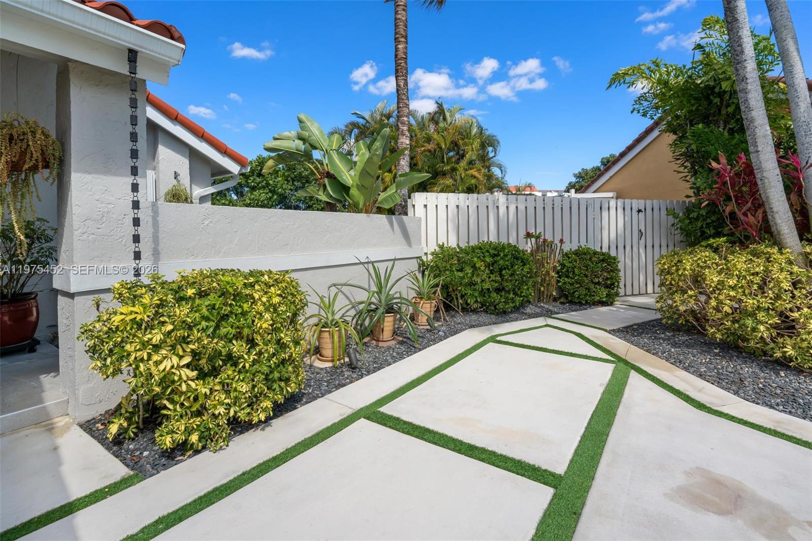 SUNSET HARBOUR SEC 1 - Residential