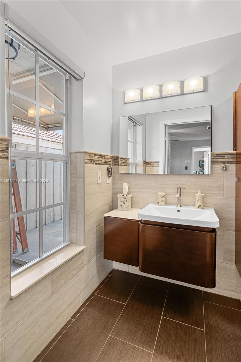 SUNSET HARBOUR SEC 1 - Residential