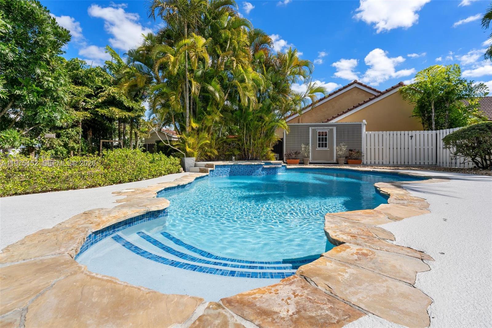 SUNSET HARBOUR SEC 1 - Residential