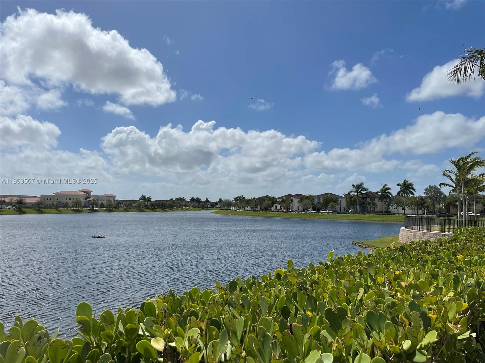 KENDALL COMMONS TOWNHOMES - Residential Lease