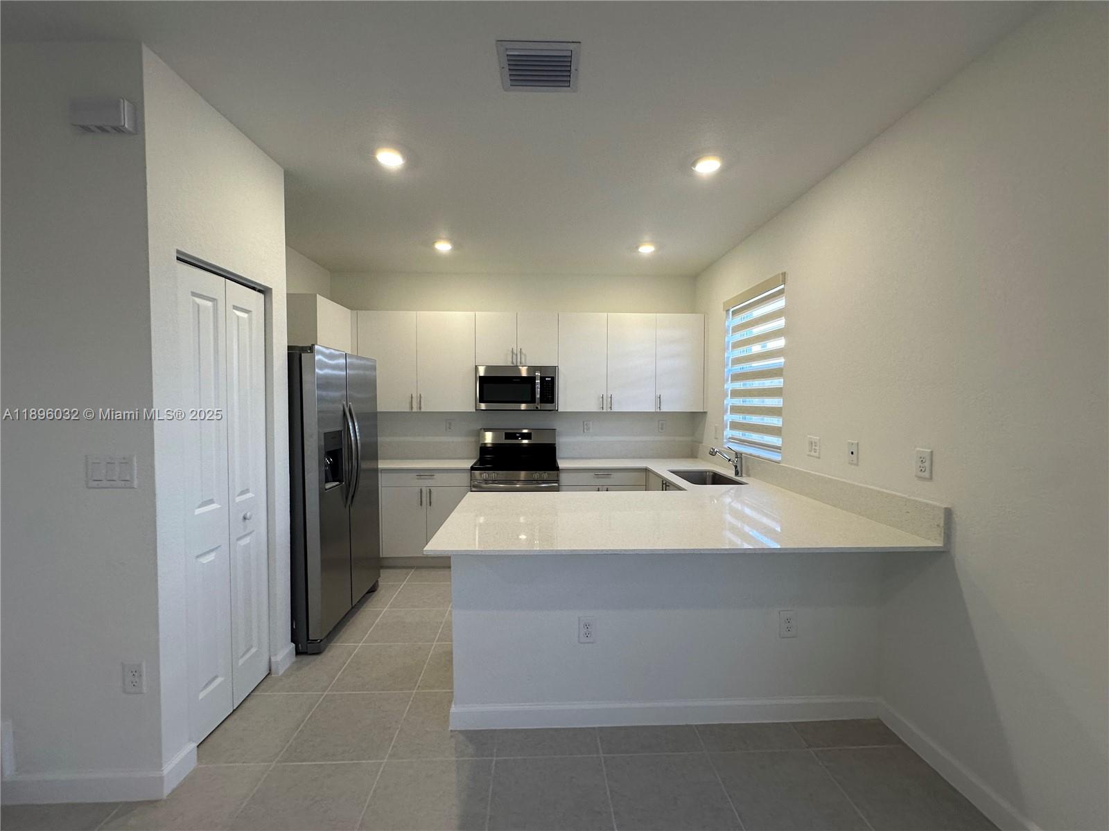 PARADISE PINES - Residential
